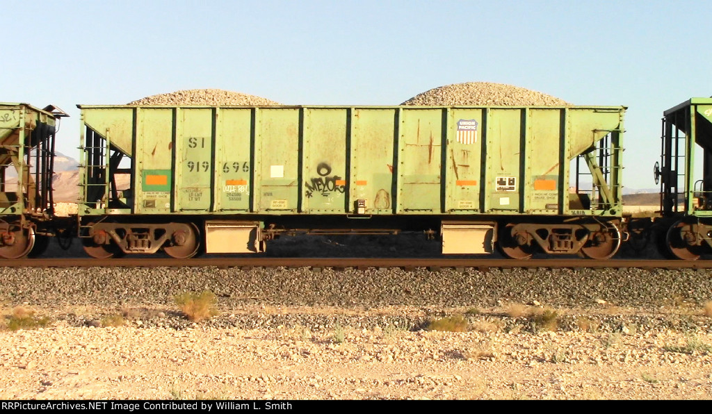 WB Unit Ballast Frt at Erie NV -9